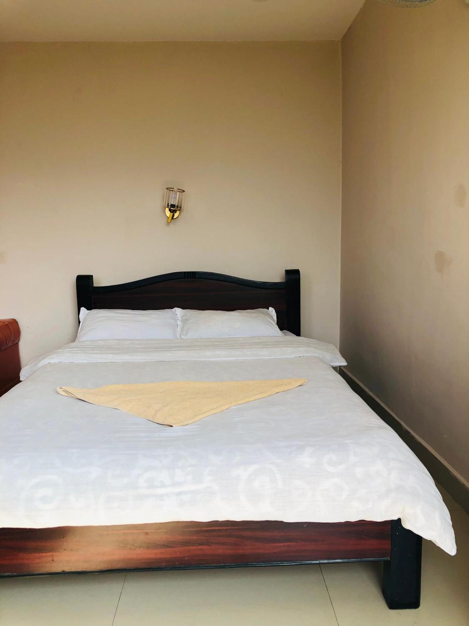 Into The Wild Pokhara Villa Kaski Exterior photo
